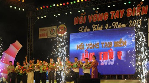 Chương trình nghệ thuật “Nối vòng tay biển Cửa Lò 2014” - ảnh 1